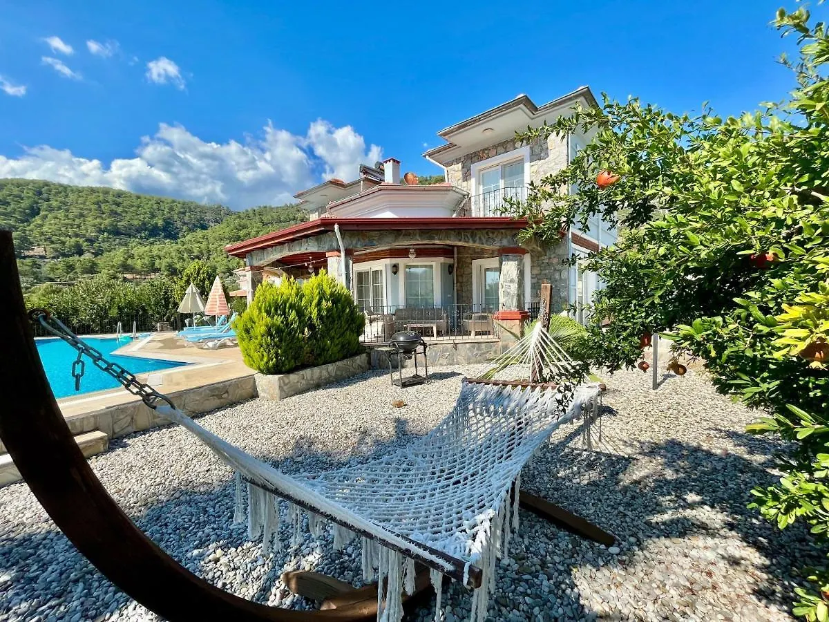 ヴィラ 4 Bedroom - 3 Bathroom - 8 Person, Private Pool - Private 1000M2 Garden, Detached Villas, Unlimited Wifi - Free Parking フェティエ トルコ